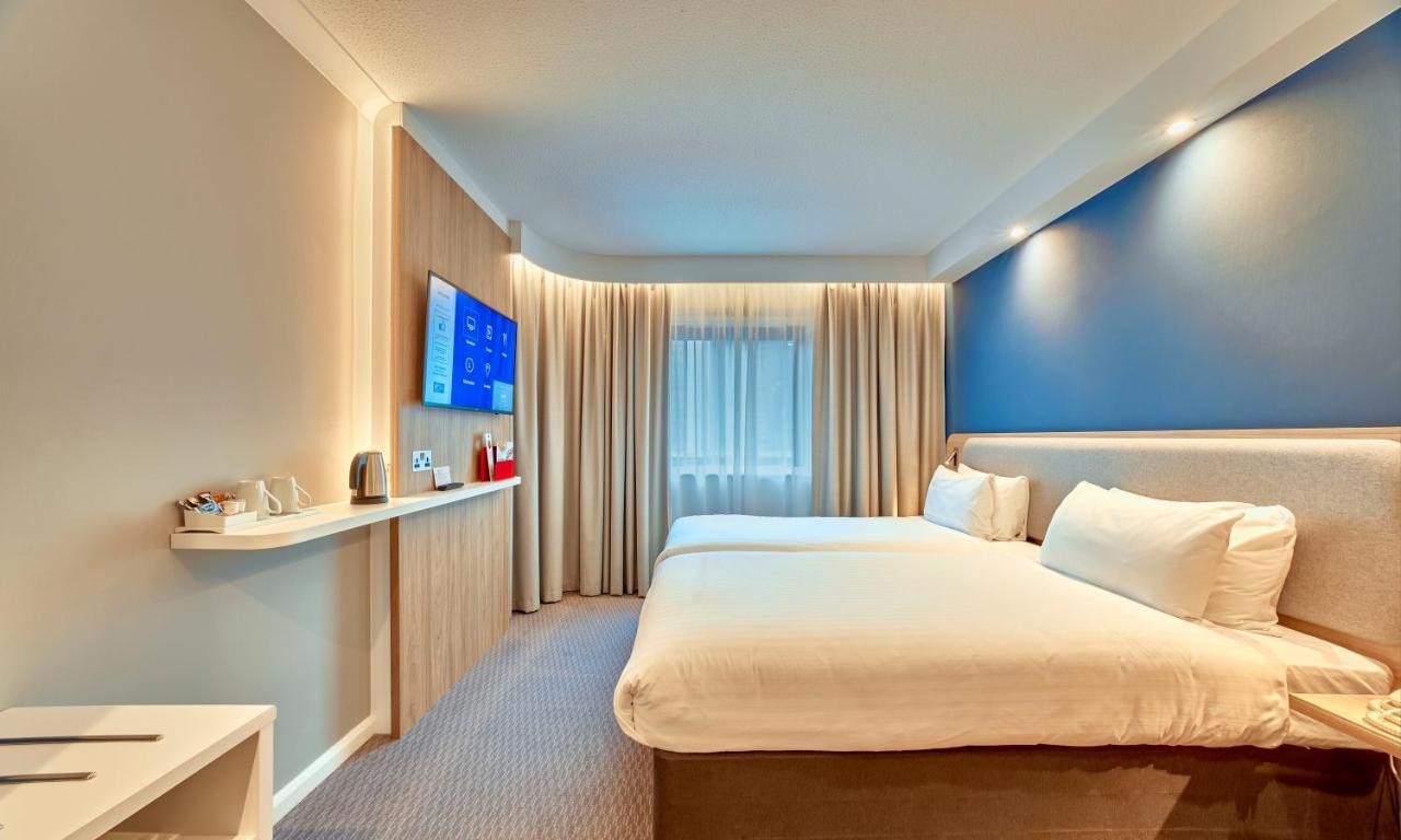 Holiday Inn Express London Stratford By Ihg Bagian luar foto