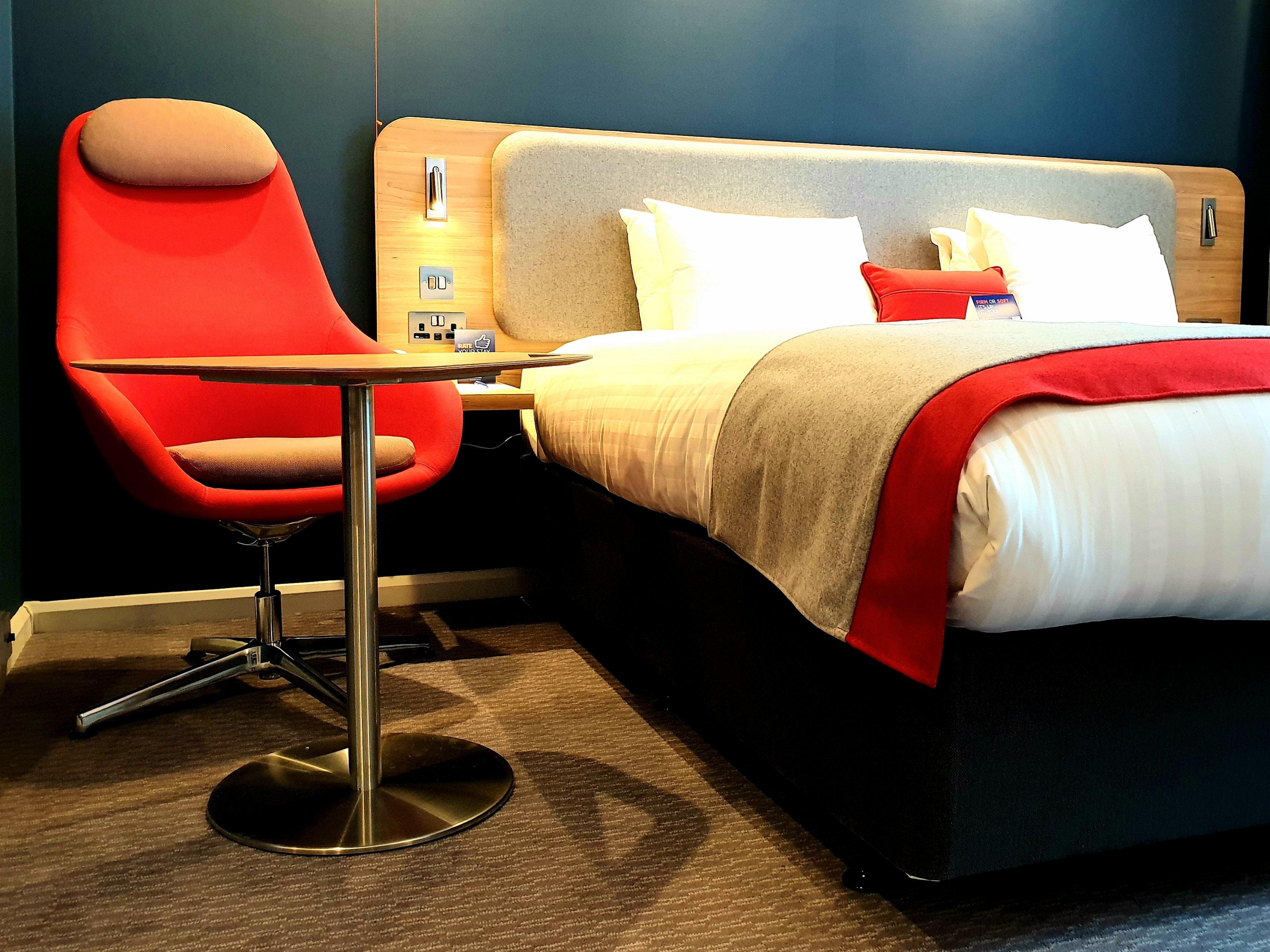 Holiday Inn Express London Stratford By Ihg Bagian luar foto