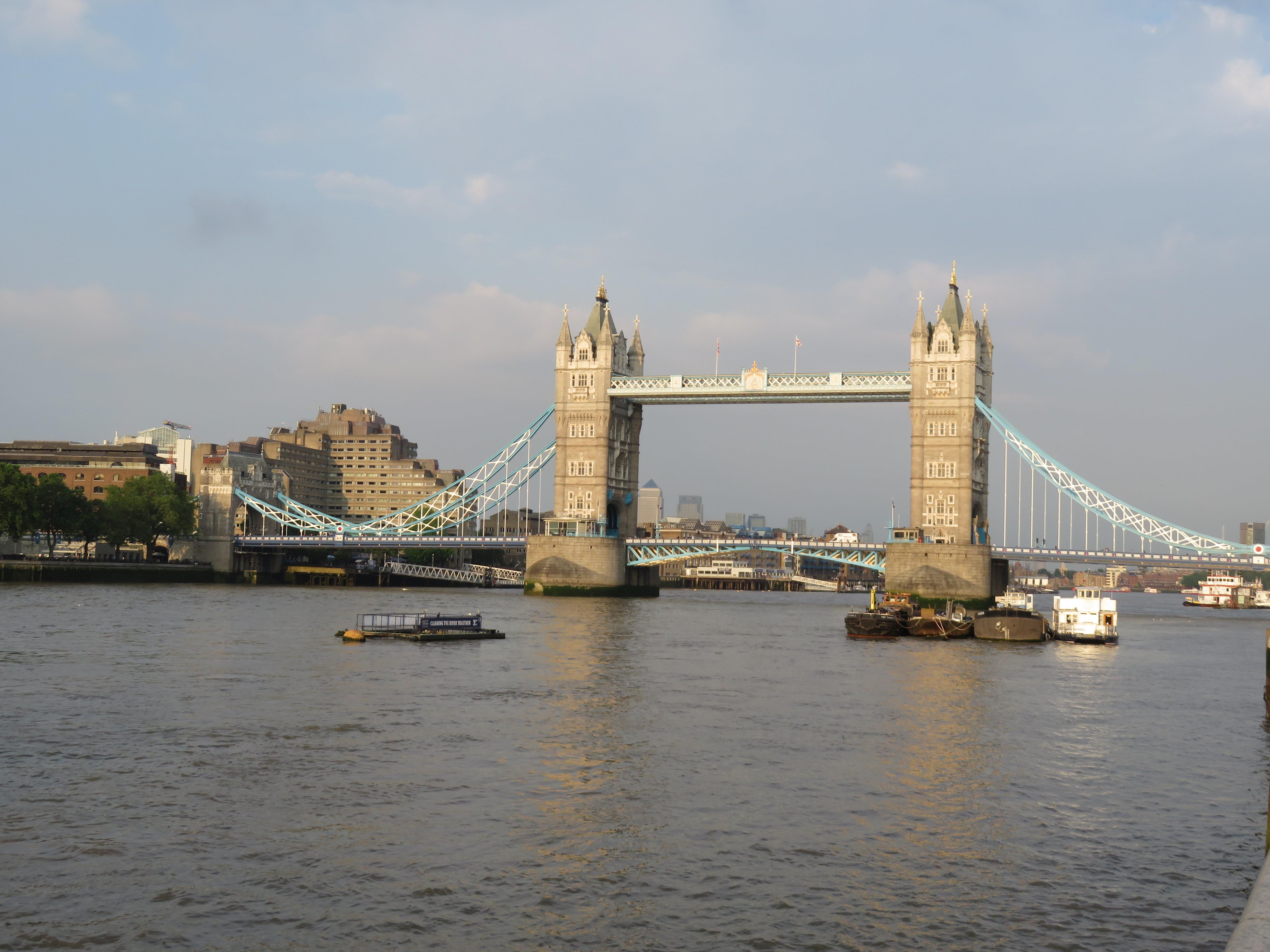 Holiday Inn Express London Stratford By Ihg Bagian luar foto