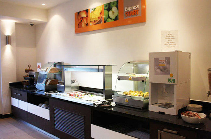 Holiday Inn Express London Stratford By Ihg Restoran foto